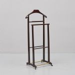 504821 Valet stand
